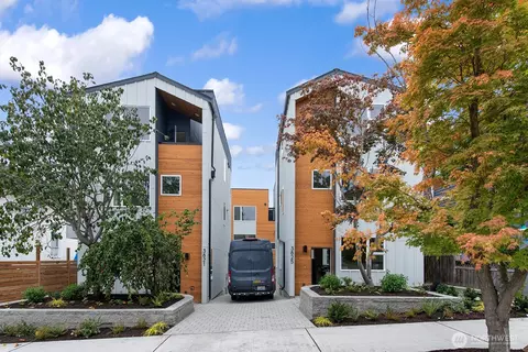 3823 Ashworth Ave N #C, Seattle, WA 98103