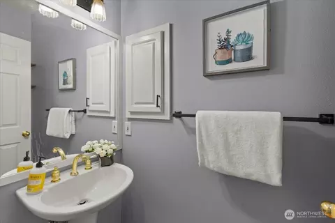 Bath - 23908 Bothell-everett Hwy #C9, Bothell, WA 98021 photo 1 of 4