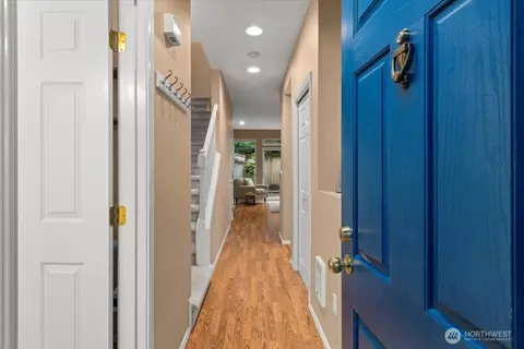 Entry Way - 23908 Bothell-everett Hwy #C9, Bothell, WA 98021 photo 1 of 2