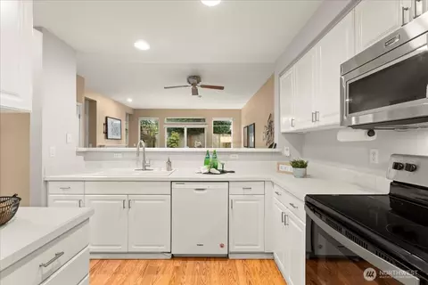 Kitchen - 23908 Bothell-everett Hwy #C9, Bothell, WA 98021 photo 3 of 3