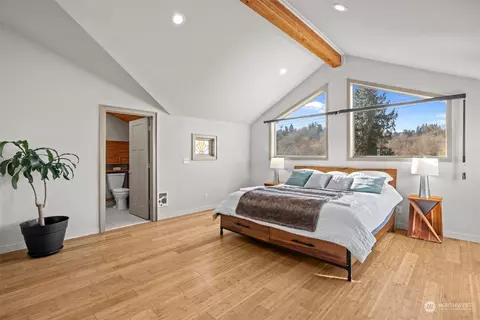 5425 25th Ave SW, Seattle, WA 98106 photo 17