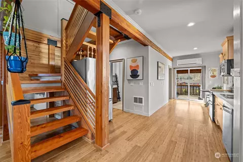 5425 25th Ave SW, Seattle, WA 98106 photo 9