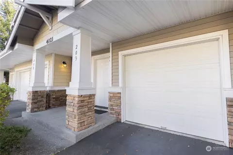 4021 S 222nd Pl #203, Kent, WA 98032