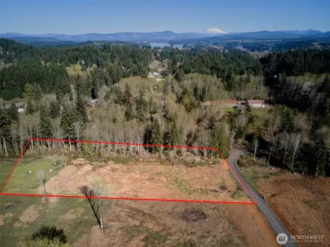312 Dolan Rd, Castle Rock, WA 98611