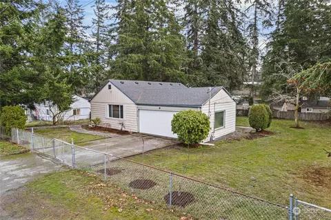 9716 Kenwood Dr SW, Lakewood, WA 98498