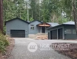 720 E Ballantrae Dr, Shelton, WA 98584