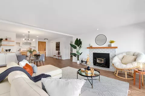 9710 Greenwood Ave N #301, Seattle, WA 98103