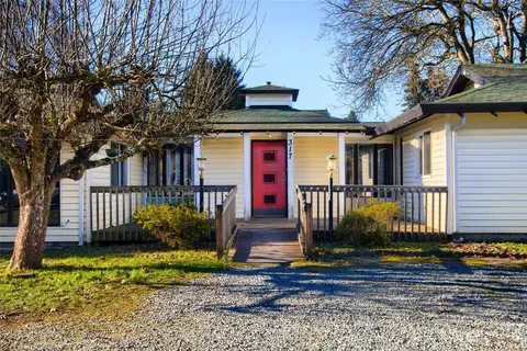 317 S Gardner Rd, Burlington, WA 98233