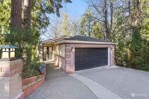11317 100th Ave NE, Kirkland, WA 98033