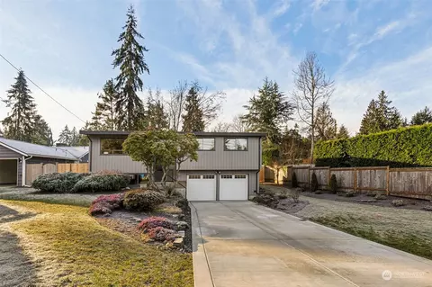 19002 Dellwood Dr, Edmonds, WA 98026