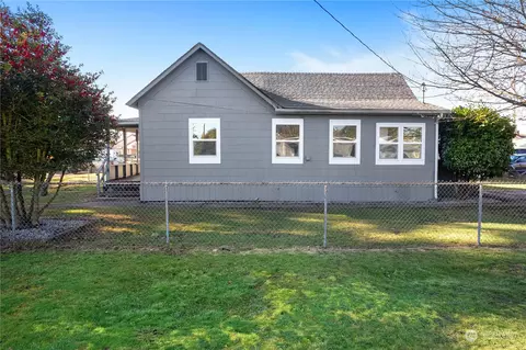 Exterior - 120 E Young St, Elma, WA 98541 photo 6 of 6