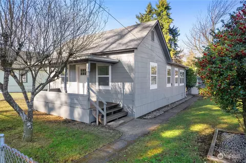 120 E Young St, Elma, WA 98541