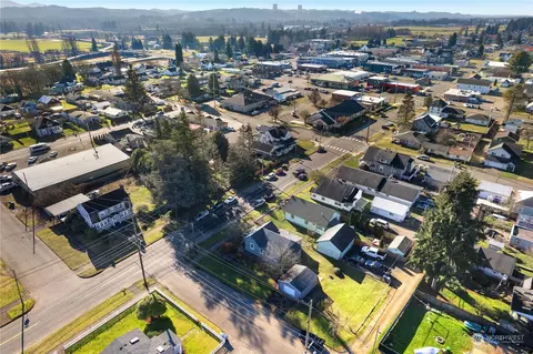 View/Area - 120 E Young St, Elma, WA 98541 photo 4 of 5