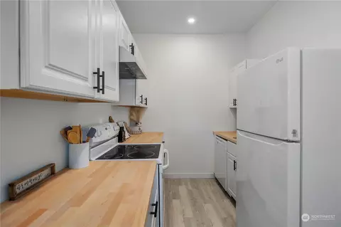 Kitchen - 120 E Young St, Elma, WA 98541 photo 1 of 1