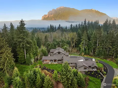 14935 Reserve Dr SE, North Bend, WA 98045