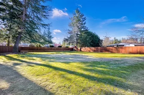Exterior - 122 Aspen Dr, Everson, WA 98247 photo 5 of 6