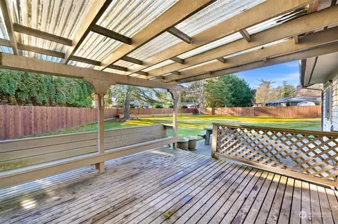 Exterior - 122 Aspen Dr, Everson, WA 98247 photo 3 of 6