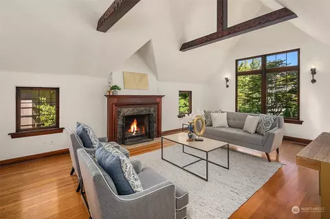 Living - 307 36th Ave E, Seattle, WA 98112 photo 1 of 2