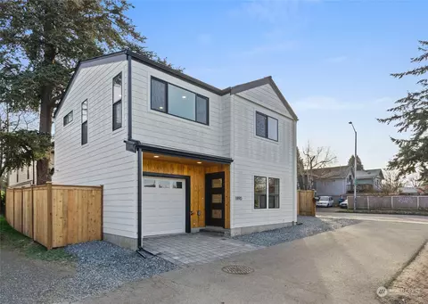 1890 N 92nd St, Seattle, WA 98103