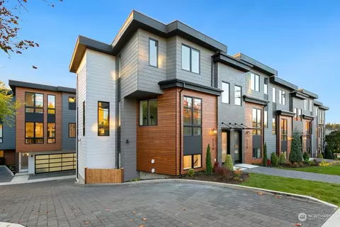 113 6th St #D, Kirkland, WA 98033