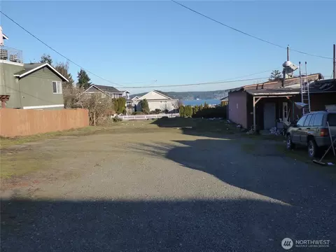 Exterior - 5302 N 49th St, Ruston, WA 98407 photo 4 of 5