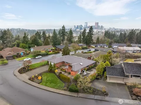 12108 SE 14th St, Bellevue, WA 98005