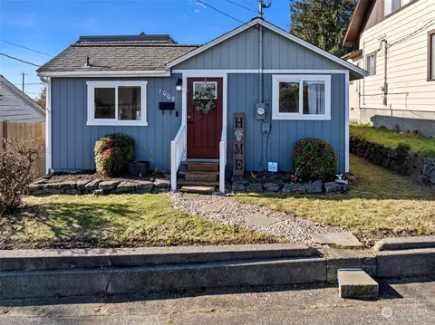 1009 Ironsides Ave, Bremerton, WA 98310