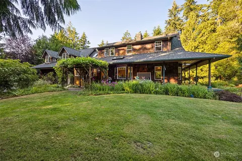 9737 138th Ave SE, Rainier, WA 98576