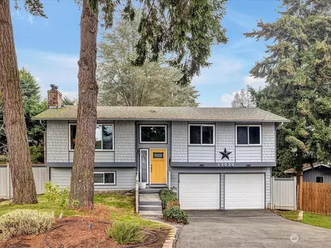 12820 96th Ave NE, Kirkland, WA 98034