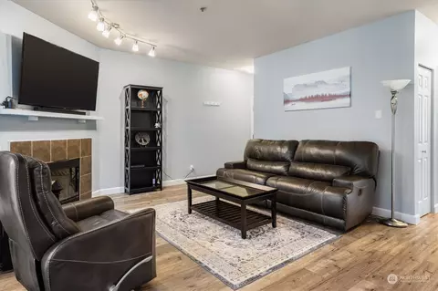 18930 Bothell-everett Hwy #E201, Bothell, WA 98012 photo 3