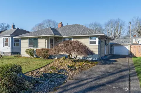 621 25th Ave, Longview, WA 98632