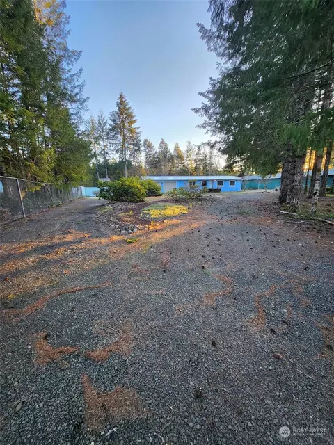 1993 N Lake Cushman Rd, Hoodsport, WA 98548