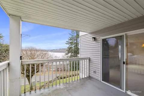 2251 Highview Ln NW #C101, Bremerton, WA 98312