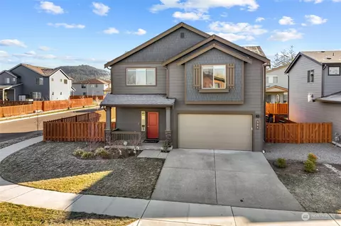 304 Hovey St #29, Buckley, WA 98321