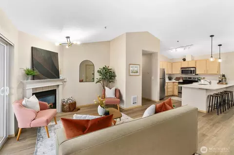 10709 Valley View Rd #A302, Bothell, WA 98011