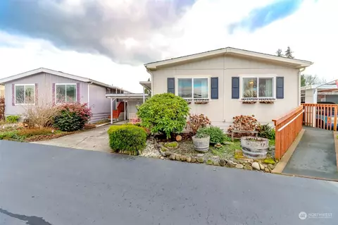 10518 60th Street Ct E, Puyallup, WA 98372