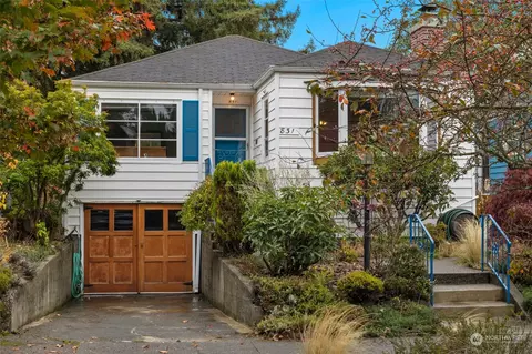831 NW 59th St, Seattle, WA 98107