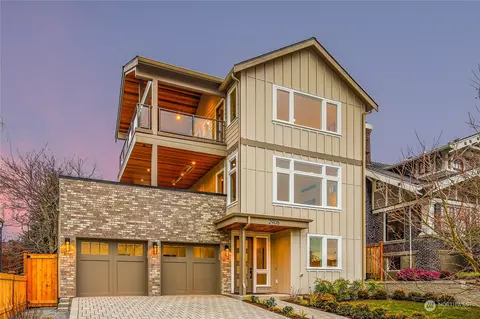 2906 W Garfield St, Seattle, WA 98199