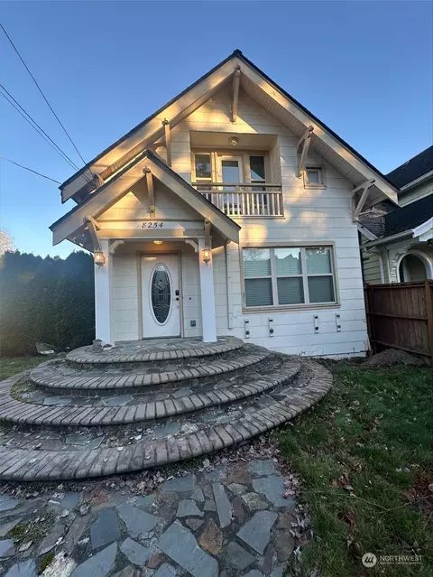8254 16th Ave NE, Seattle, WA 98115