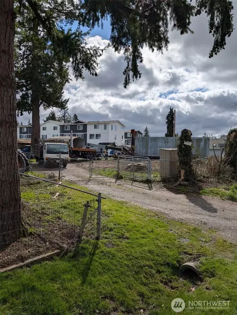 16009 Motor Pl, Lynnwood, WA 98087