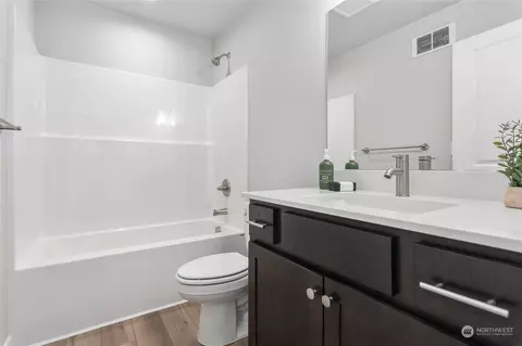 Bath - 314 Everson Rd #F, Everson, WA 98247 photo 1 of 1