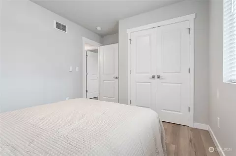 Bedroom - 314 Everson Rd #F, Everson, WA 98247 photo 6 of 9