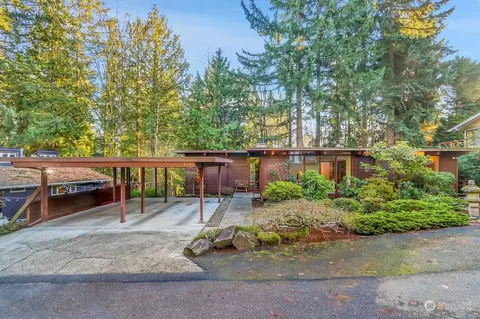 4611 NE 192nd St, Lake Forest Park, WA 98155