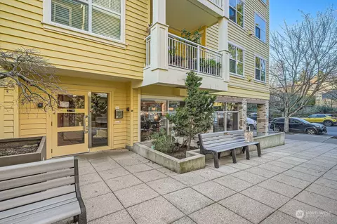 2901 NE Blakeley St #103, Seattle, WA 98105