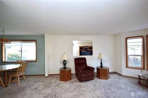 345 N Ninth Ave, Sequim, WA 98382 photo 4