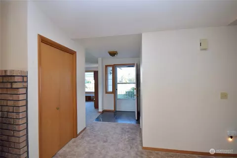 345 N Ninth Ave, Sequim, WA 98382 photo 2