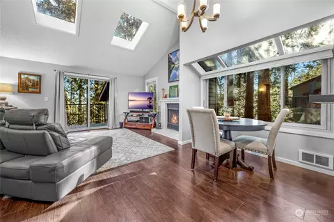 8018 146th Ave NE, Redmond, WA 98052