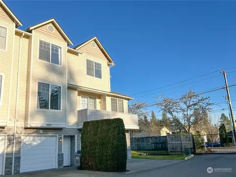 10406 Holly Dr #C, Everett, WA 98208