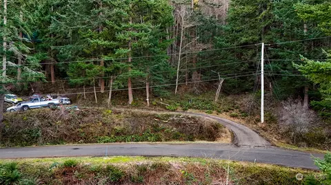 2981 Hales Passage Dr, Lummi Island, WA 98262
