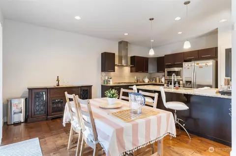 Dining - 3314 181st St SE, Bothell, WA 98012 photo 1 of 2